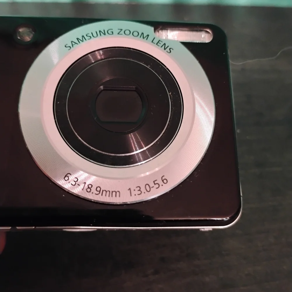 Samsung TL205 Zoom Lens Camera